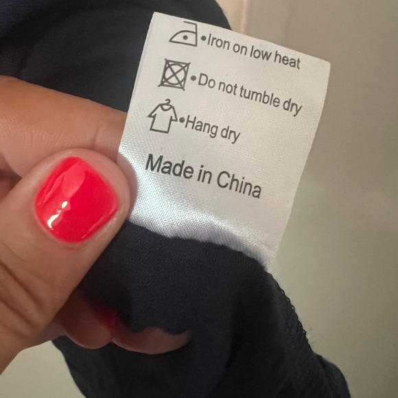 NWT Navy Blue Women's Top size L (J119) - Picture 6 of 10